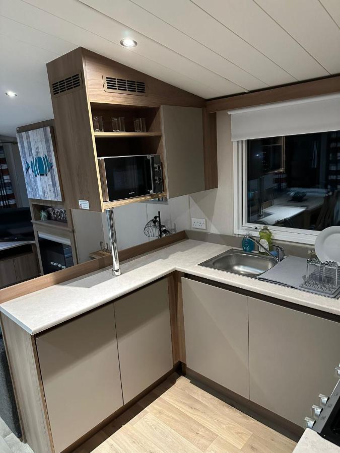 Luxurious 6 Berth Swift Bordeaux On Lyons Robin Hood Rhyl Villa Meliden Exterior photo